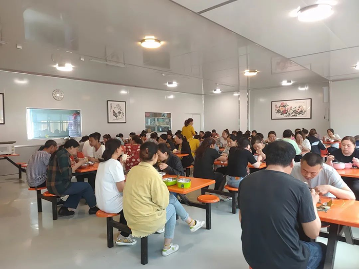 悠悠粽香飄幸福，濃情端午暖人心